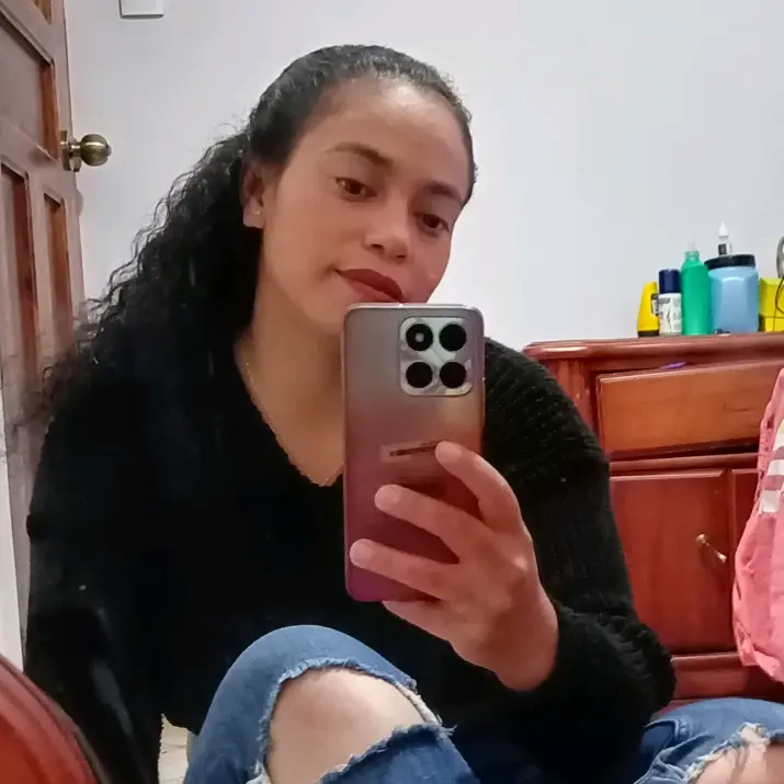 Jenniffer Veas🐥 🇪🇨 DD✈️🇪🇦