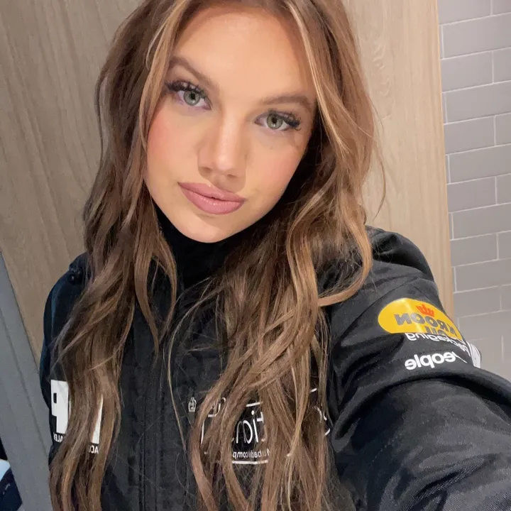 emely de Heus