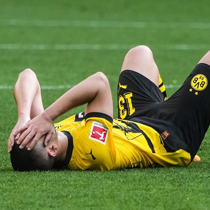 🖤💛💛🖤