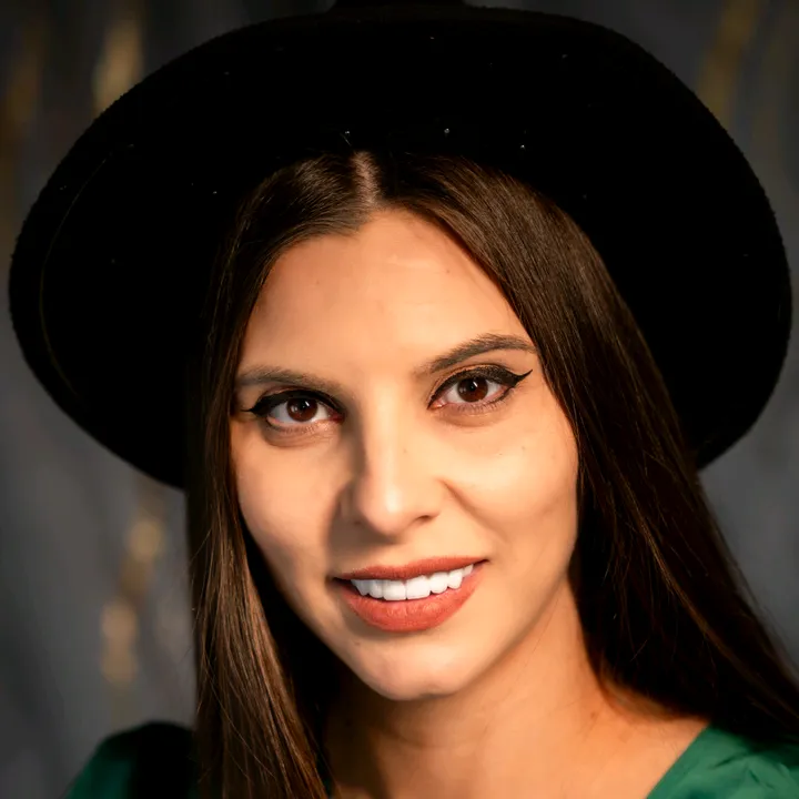 madalinamaris