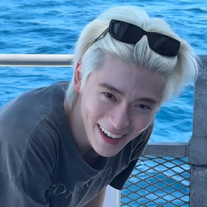 มายเลิฟอีสแจอ้วน