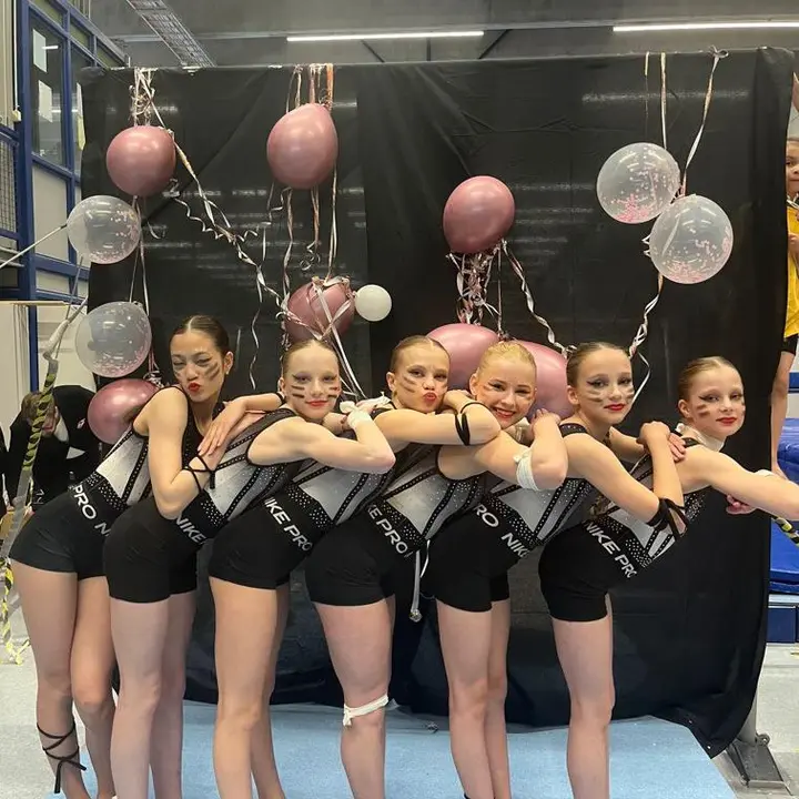 Wearefliku🤸🏼‍♀️🎀