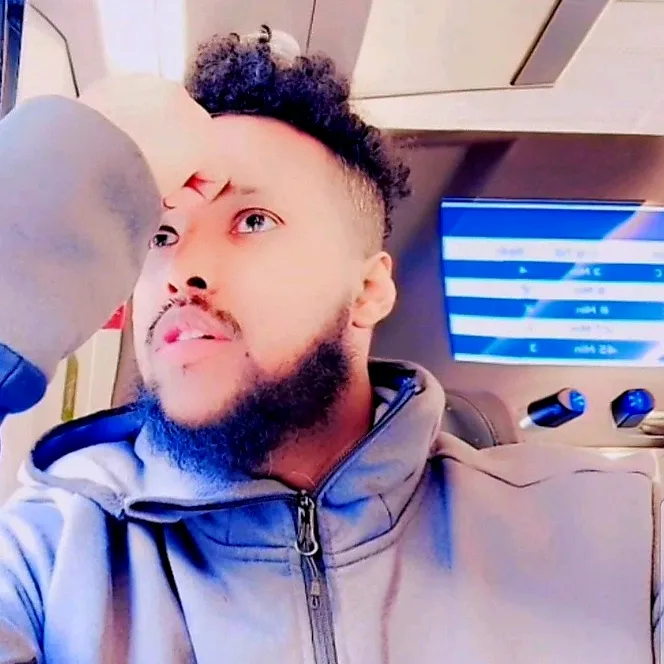 𝐎𝐬𝐜𝐚𝐫 𝐇𝐚𝐣𝐢