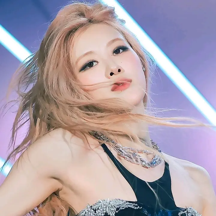 KDAZZLING💫