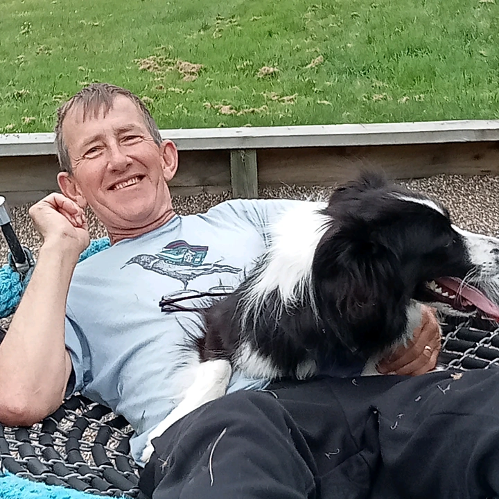 Tom Mortonaka Uncletom