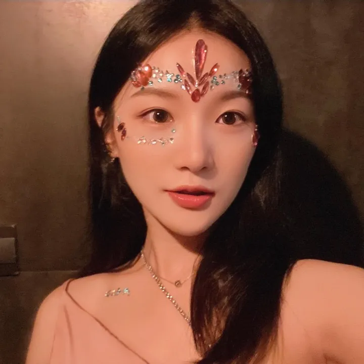 🇨🇳 Kanha JoJo 💁‍♀️