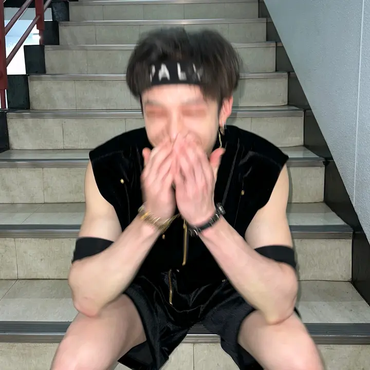로라