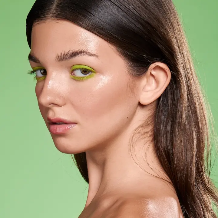 Adelaide | Petite Model