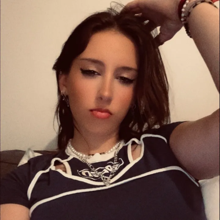 • 𝐄𝐥𝐢𝐬𝐚 •