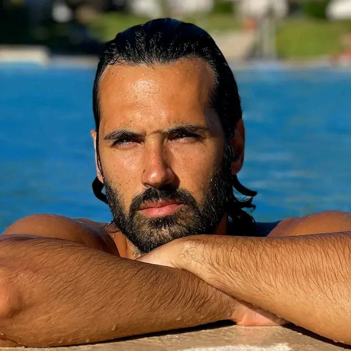 VÍTOR DE ALMEIDA ACTOR OFICIAL