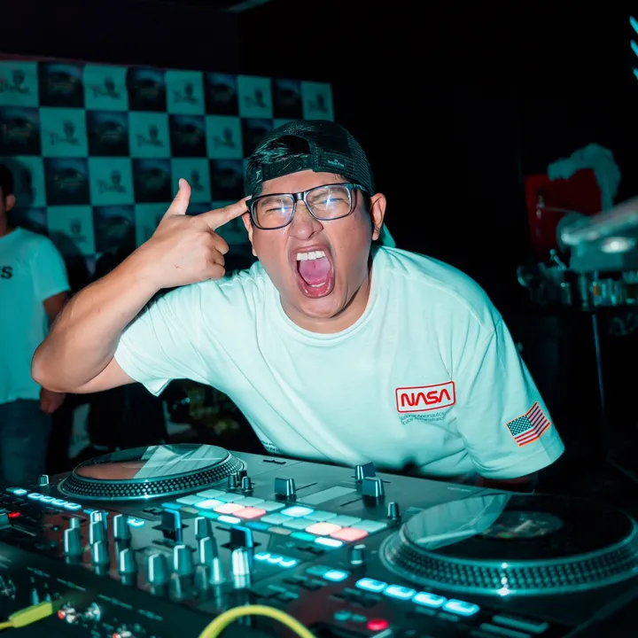 Dj Lucho Cuba