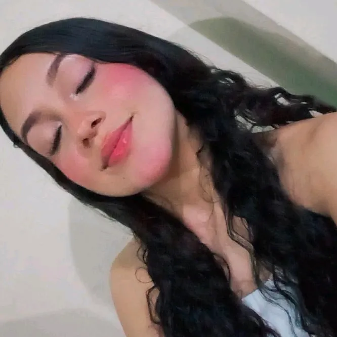 Alexandra _ 34