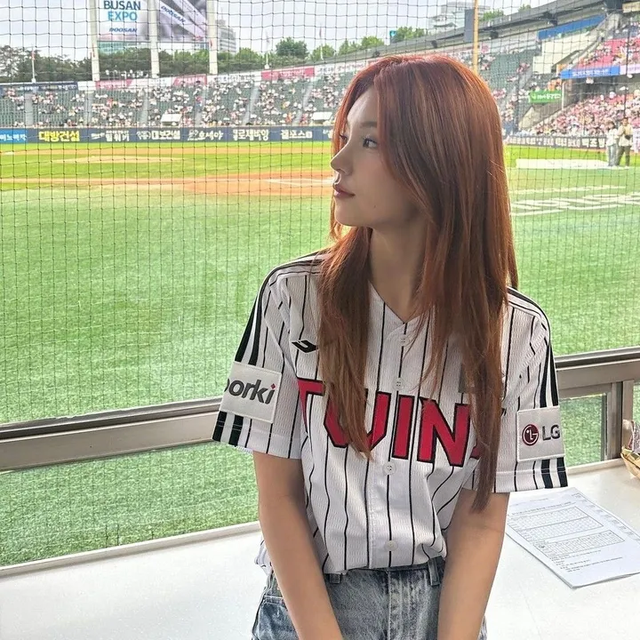 😎𝙆𝙄𝙈 𝙈𝙀𝙄𝙇𝙔✨