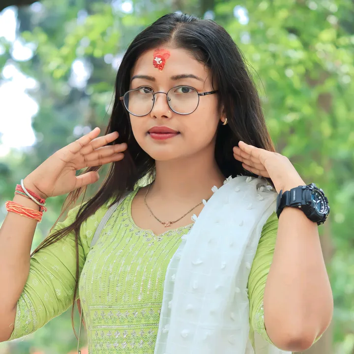 Dina neupane🇷🇴