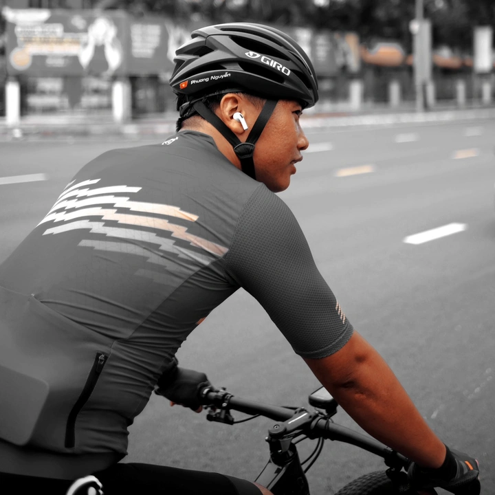 Cycling with Phương