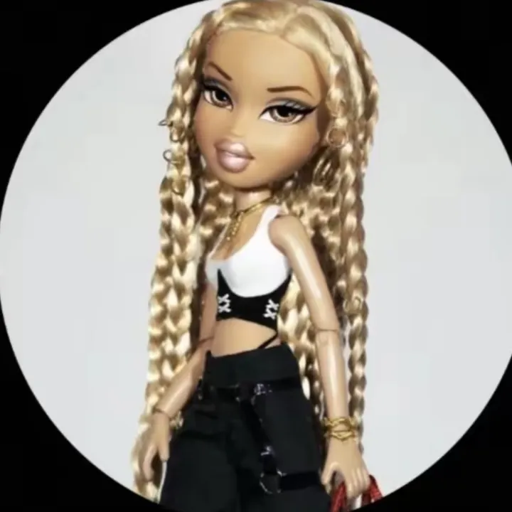 𝓒𝓱𝓵𝓸𝓮 𝓬𝓻𝓲𝓷𝓷𝓲𝓸𝓷🤍