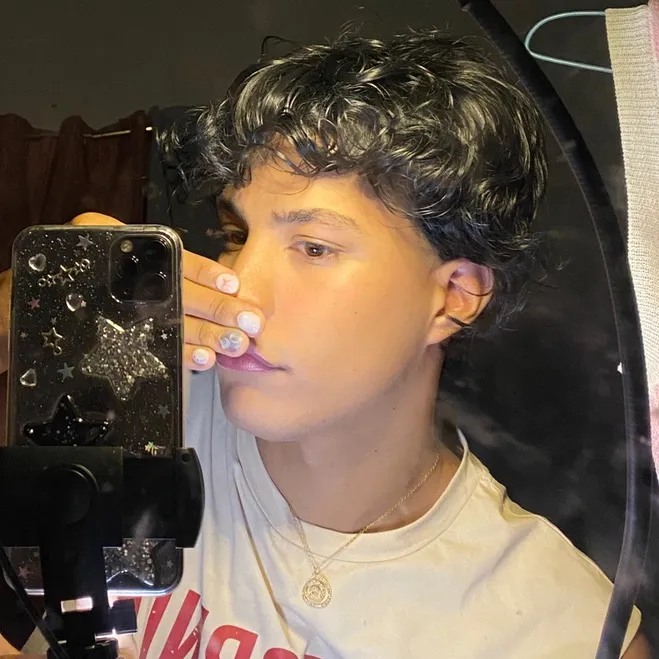 Carlos Weene🪩✮･ﾟ