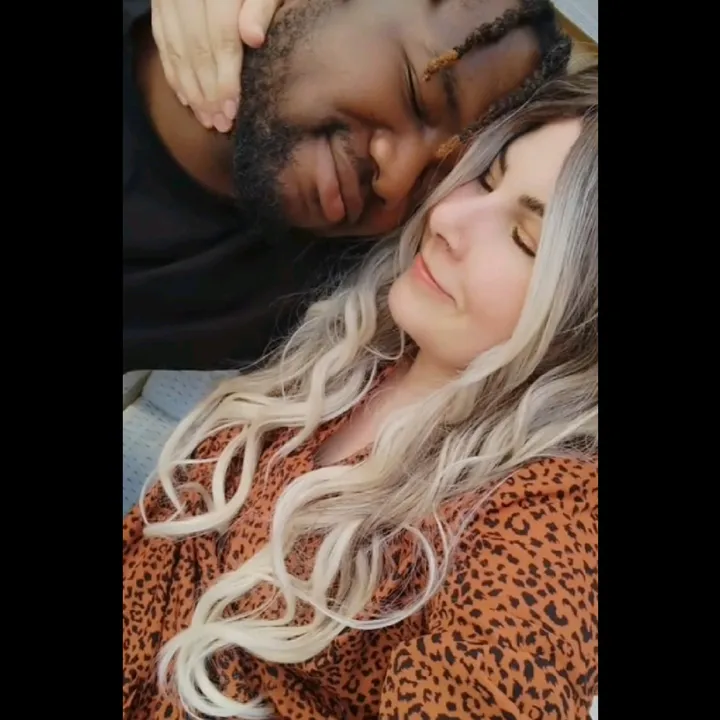 Maïmouna 🇸🇳🇧🇪🇬🇳