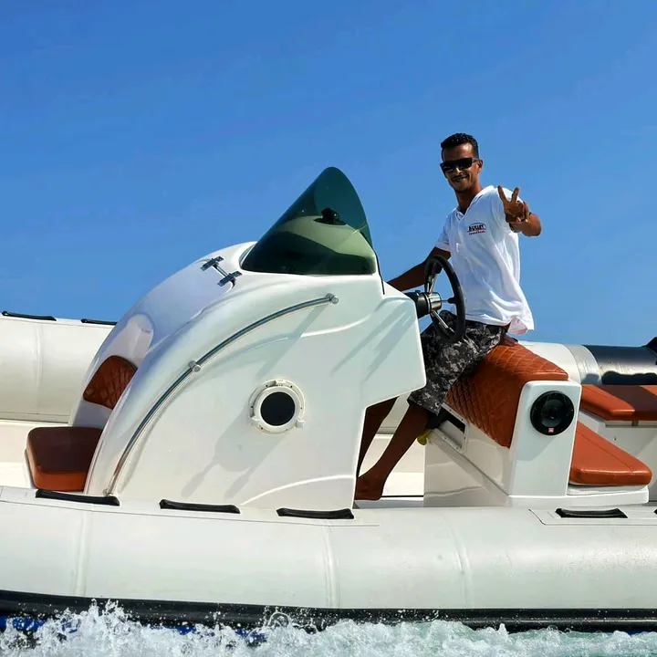 Skipper__Aly