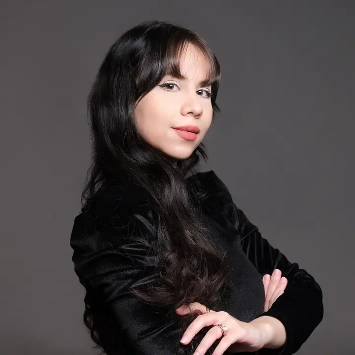 Interior designer مهندسة ديكور