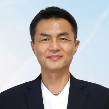 マツケン社長 | 起業•副業育成 | PC1台でノマド起業