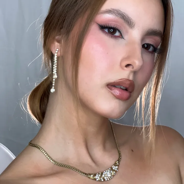 Val Barboza Makeup