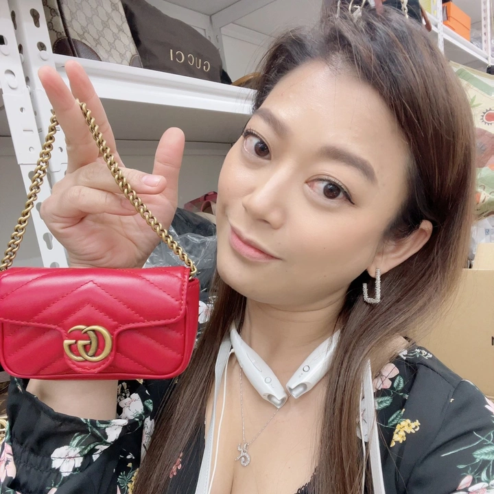 เจ้ติ๊ก แบรนด์เนมแท้โอซ้าก้า