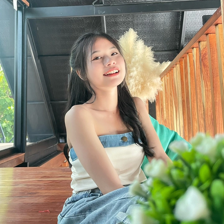 ชมพู่ พลอยมณี🍥