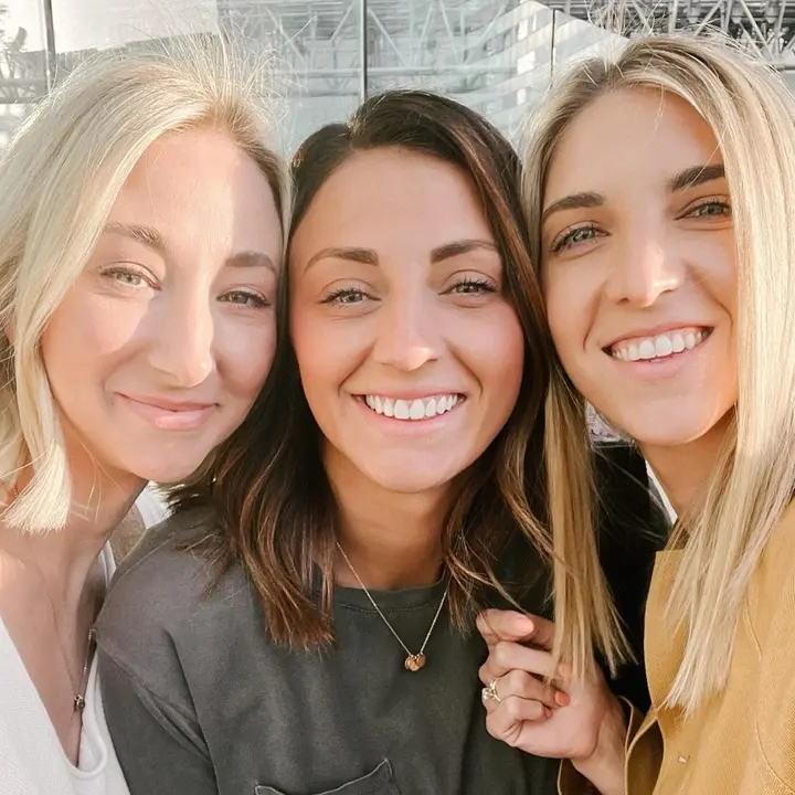 thelovinsisters
