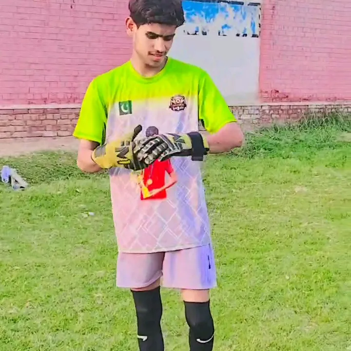 sharoz pathan