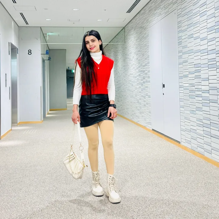 अनुस्का🦚