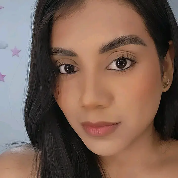 María Vásquez l Makeup Artist