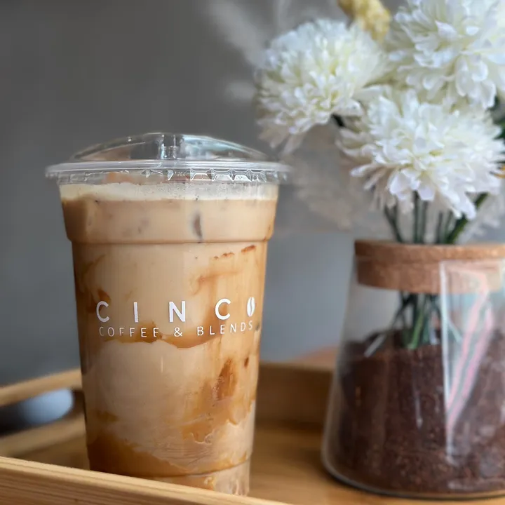 CINCO. coffee & blends