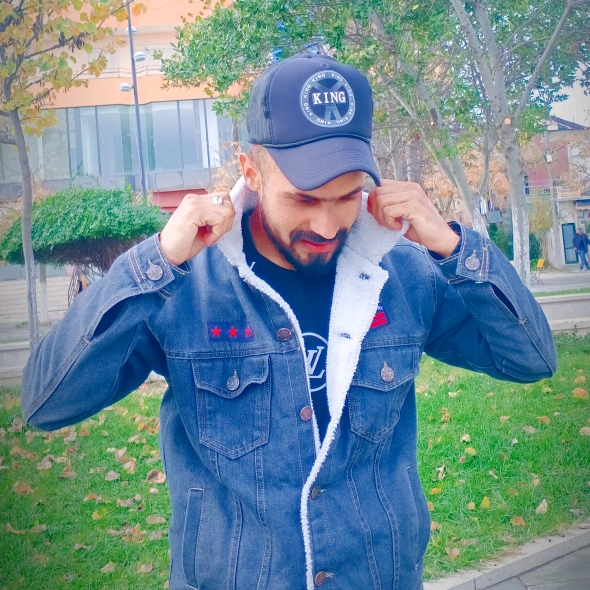 ਬੇਬੇ_ਬਾਪੂ_ਦਾ_ਲਾਡਲਾ