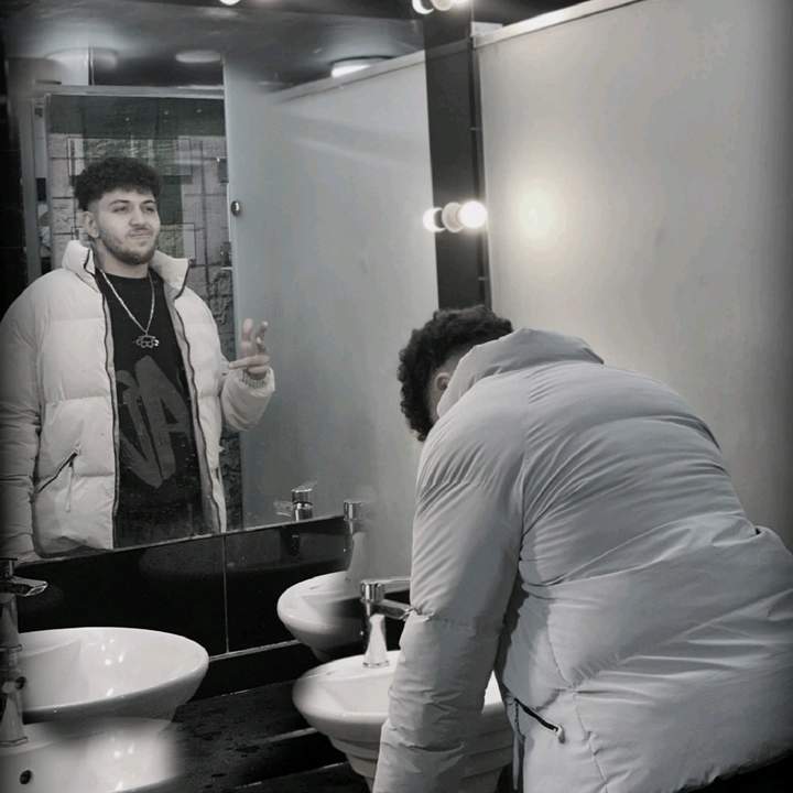 𝑳𝒐𝒍𝒍 👑