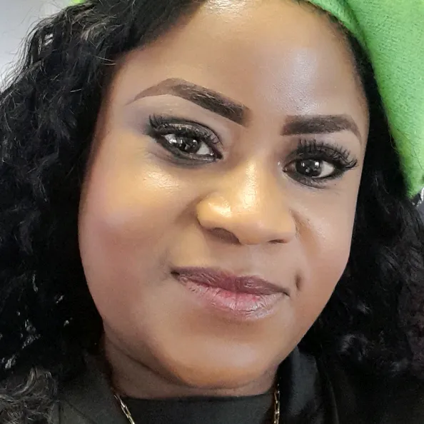 Debby Praise 🇳🇬 🇬🇧