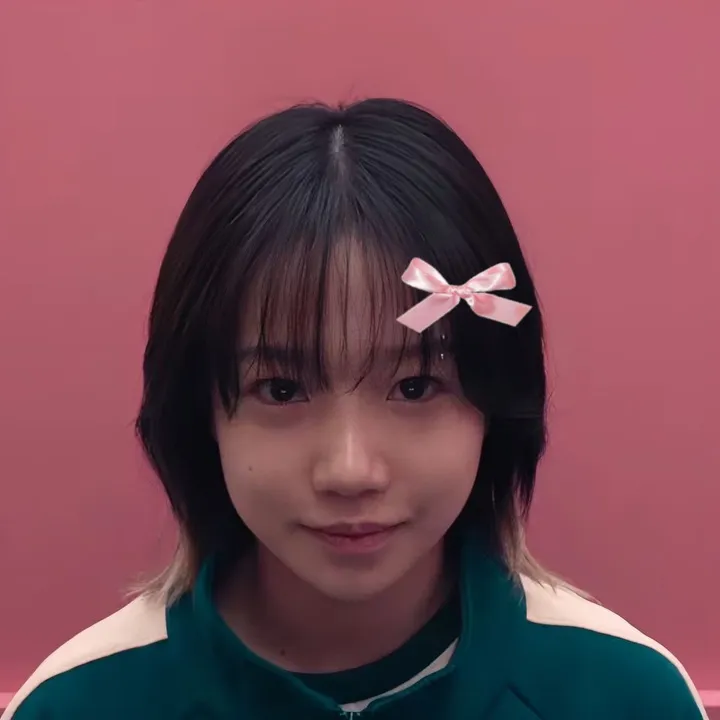 𝙴𝚜𝚖𝚎 🎀