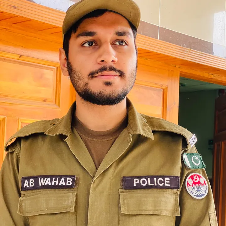 عبدالوھاب پولیس والا👮‍♂️