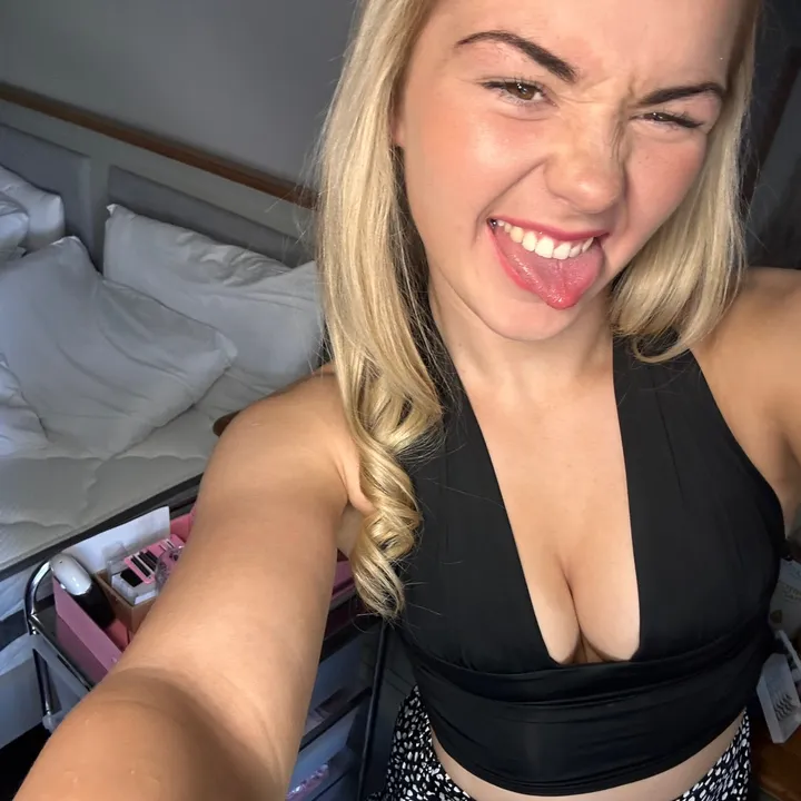 SARAH🥊👩‍❤️‍💋‍👩