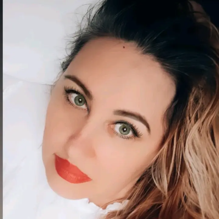 Laura M