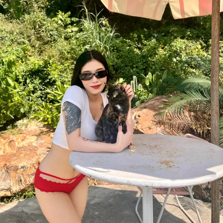 บีบี🐝