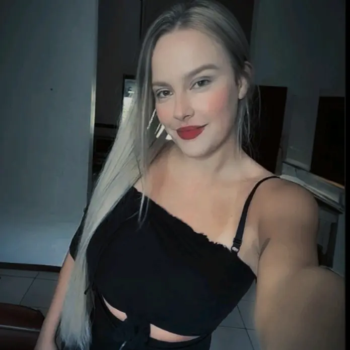 Tessana 🌼🖤