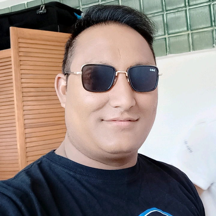 jeet singh thakuri🇳🇵🇵🇱