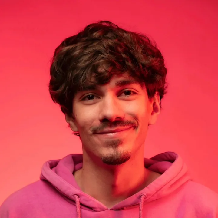 Lucas with Strangers