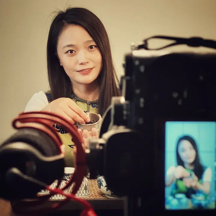 HuiHuiChen Miss