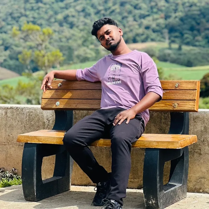 𝐇 𝐄 𝐄 𝐑 𝐓 𝐇 𝐘