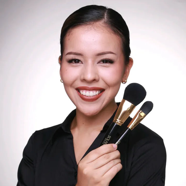 Daniela Correa Makeup