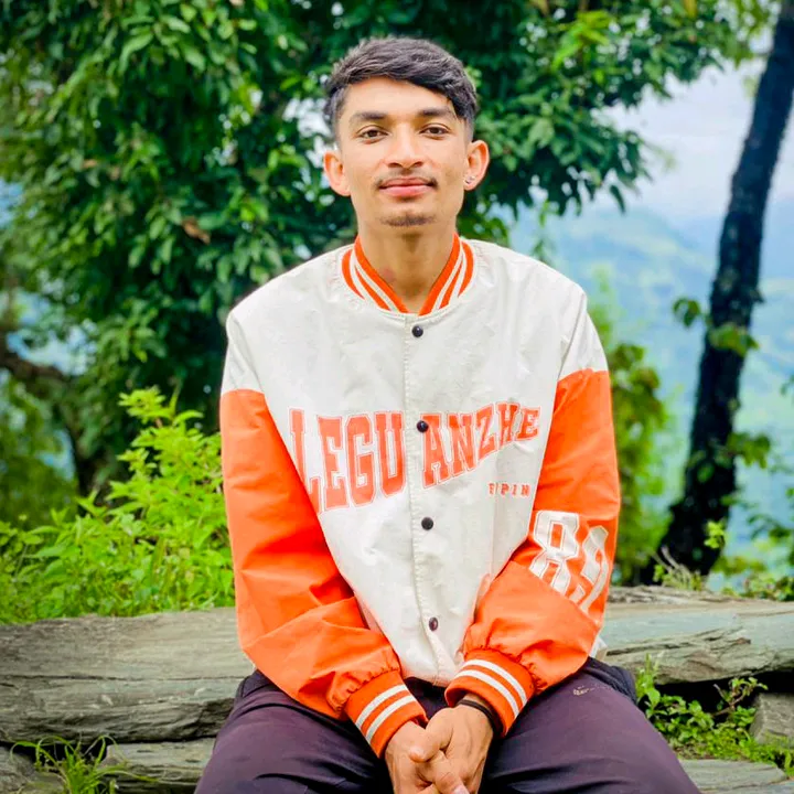 Si Baw Khadka