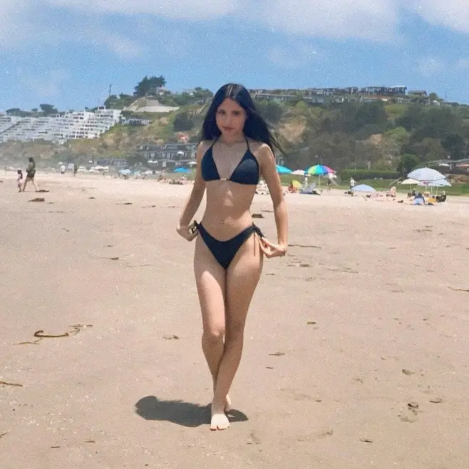 𝓐𝓷𝓽𝓸𝓷𝓮𝓵𝓵𝓪🦋