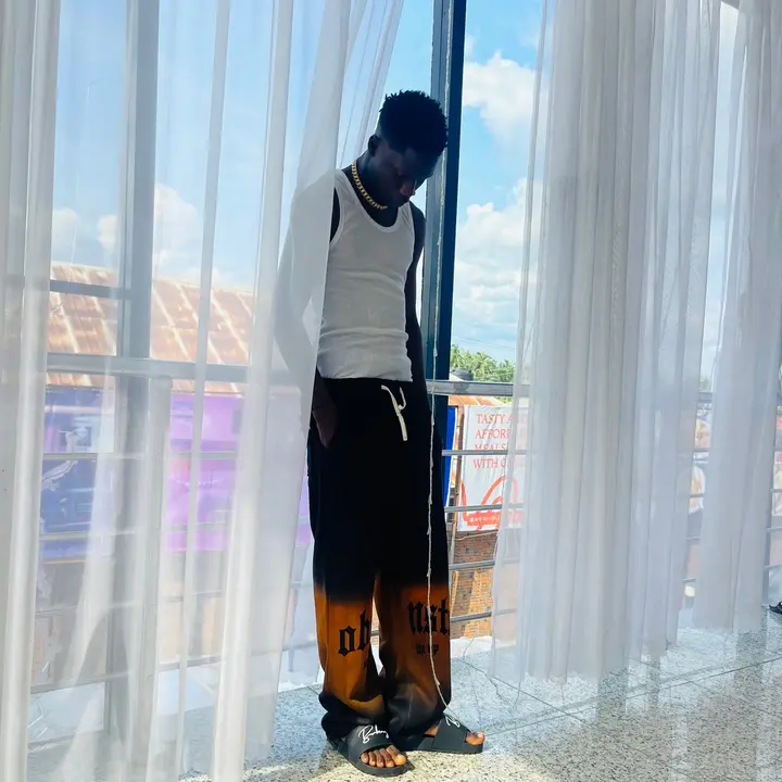 Armstrong 🤑🤑💸💲